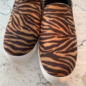 Tiger striped slip on shoes